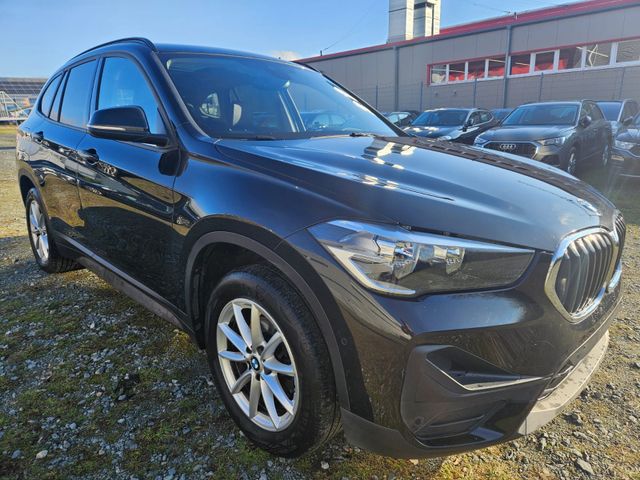 BMW X1 16D SDRIVE * NAVIGATION * PANORAMADACH * LED