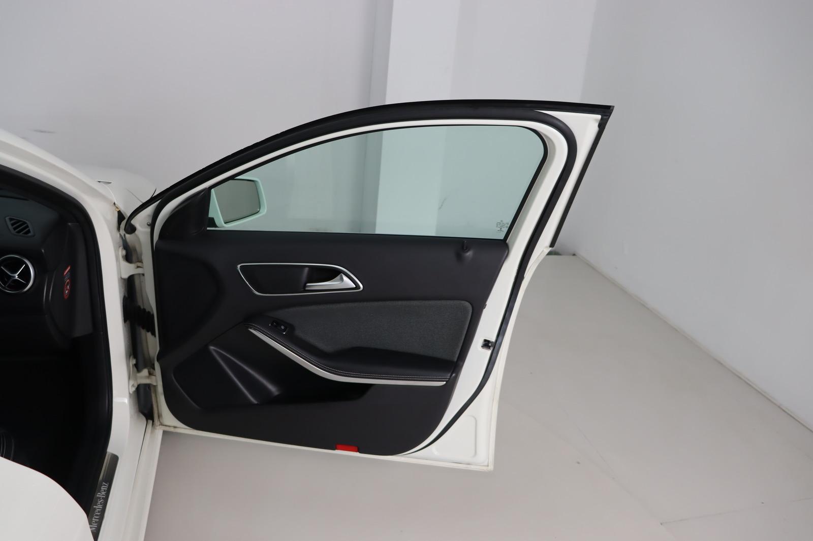 Mercedes-Benz A 180 Sitzhzg. * Xenon * HU/AU + Service neu