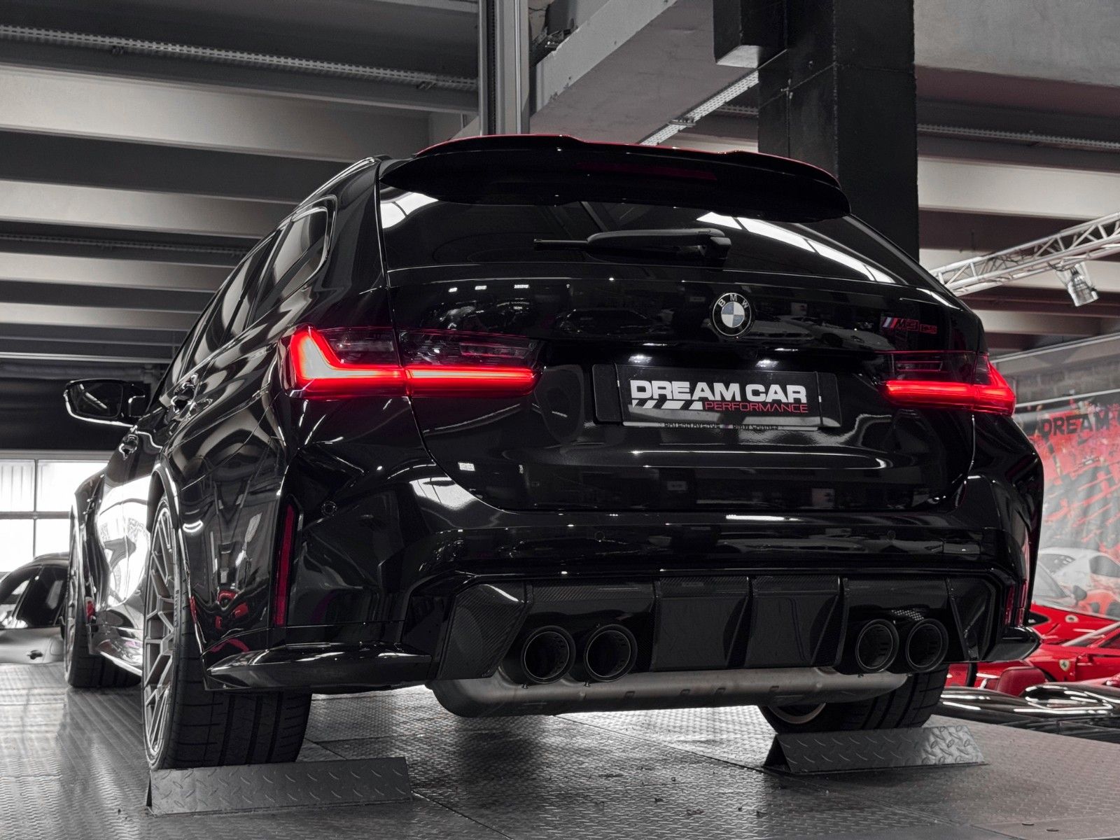 BMW M3 CS xDrive Touring imagem 3