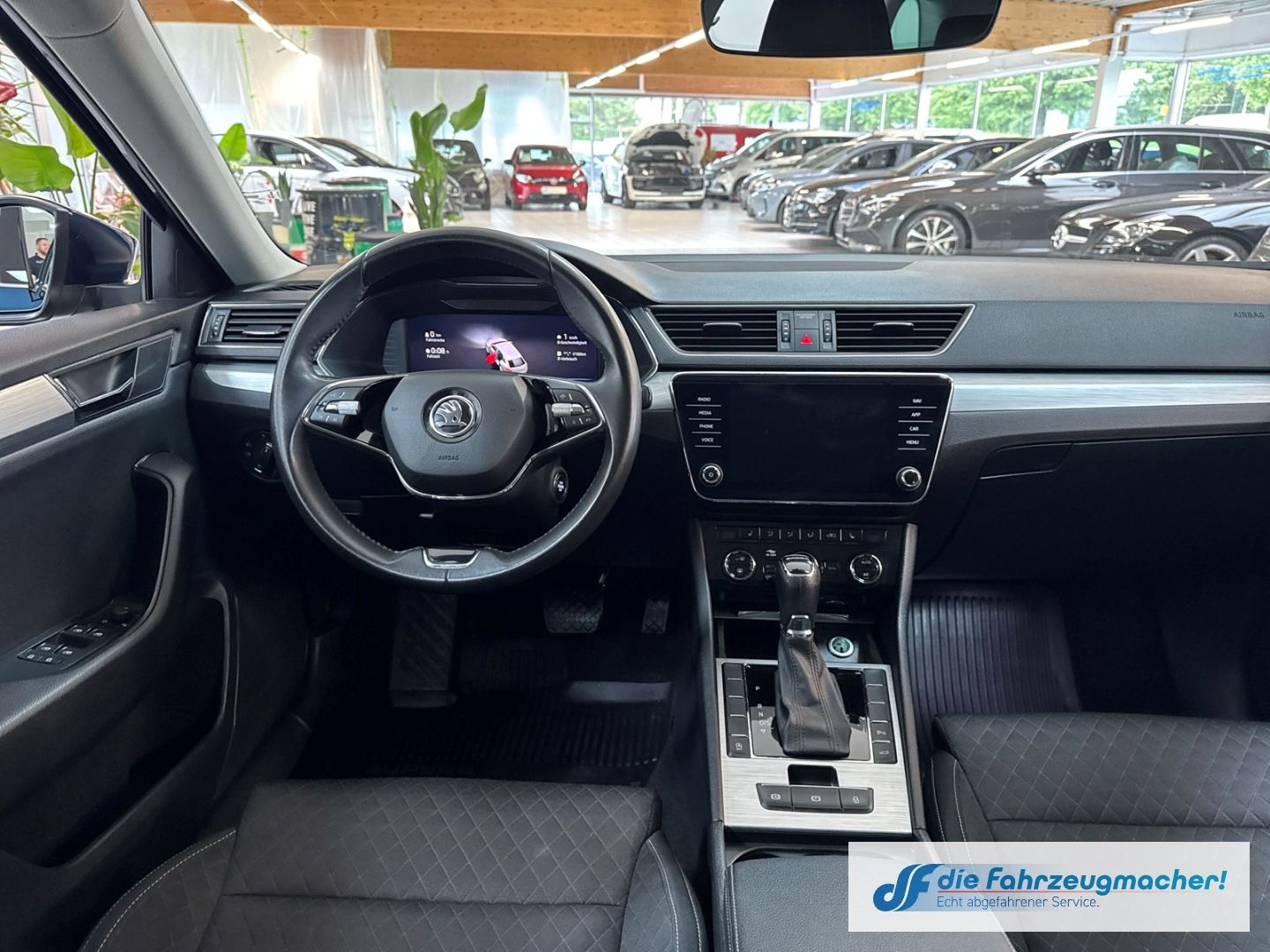 Fahrzeugabbildung SKODA Superb Combi 1,5 DSG Ambition Dig.Cockpit LED El