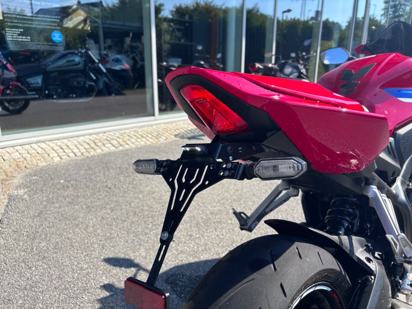 Fahrzeugabbildung Honda CBR 650 R, Sport Paket, Kurzer KZH, Felgenaufkl.