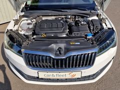 Fahrzeugabbildung Skoda Superb Combi Style 4x4 Navi LED ACC RFK AHK Virt