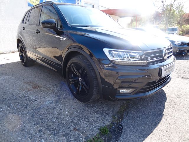 Fahrzeugabbildung Volkswagen Tiguan/R-Line/4x4/DSG/AHK/Navi/Super Optik