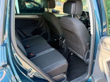 Volkswagen Tiguan - 11