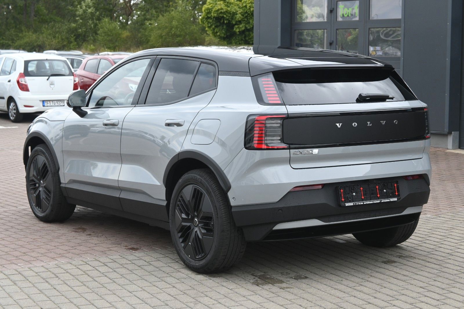 Fahrzeugabbildung Volvo EX30 Cross Country Ultra Twin Motor Performance