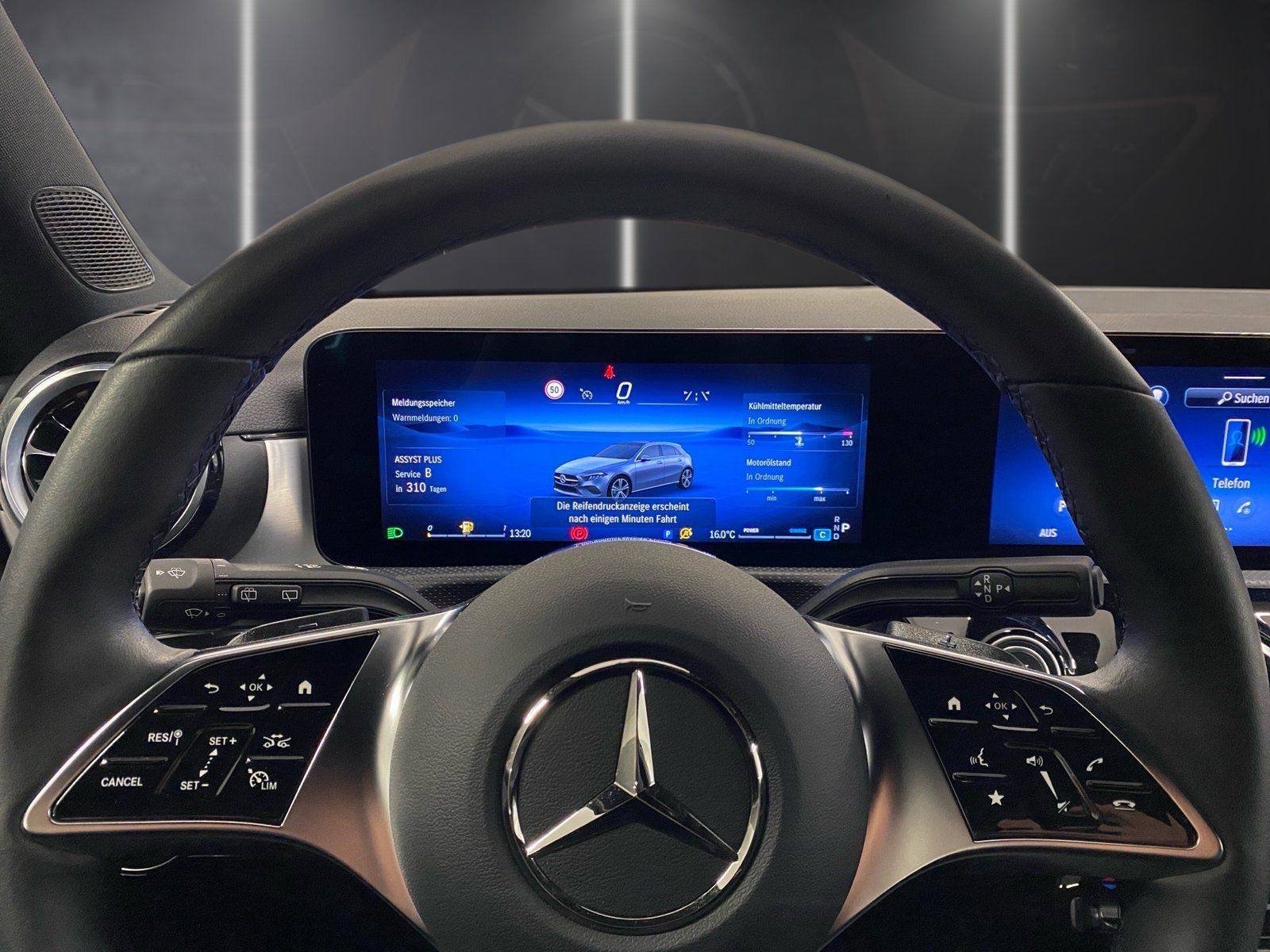 Fahrzeugabbildung Mercedes-Benz A 180 Progressive *Totwinkel*LED*Kamera*CarPlay*