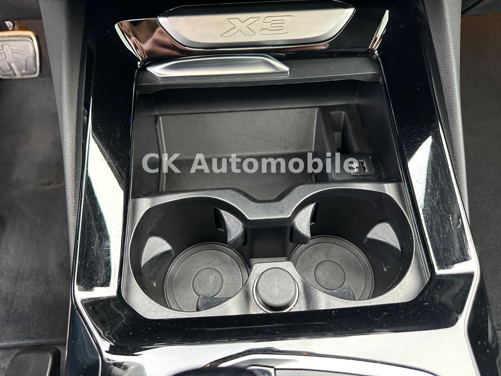 Fahrzeugabbildung BMW X3 xDrive30d M-Sport/Navi/Pano/LED/Kam/AHK