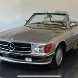 Mercedes-Benz SL 560 - silberne Mercedes-Benz SL 560
