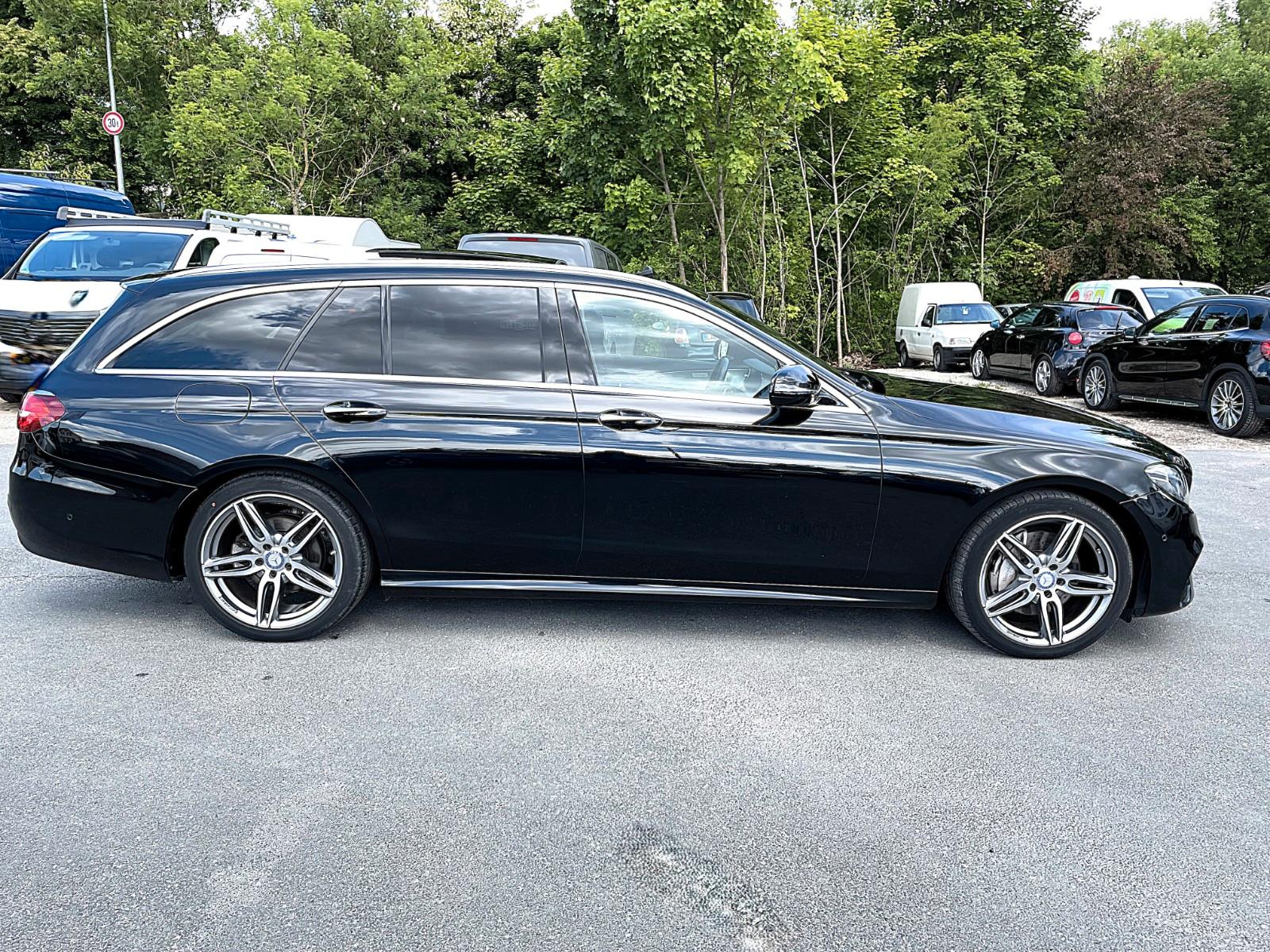 Mercedes-Benz E 220 d/AMG/PANORAMA/HEAD-UP/WEIDSCREEN/BURMESTE