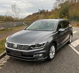 Volkswagen Passat B8, 190PS, R-Line, AHK, usw. - Volkswagen Passat: Us