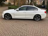 BMW 328i - - weiße BMW 328