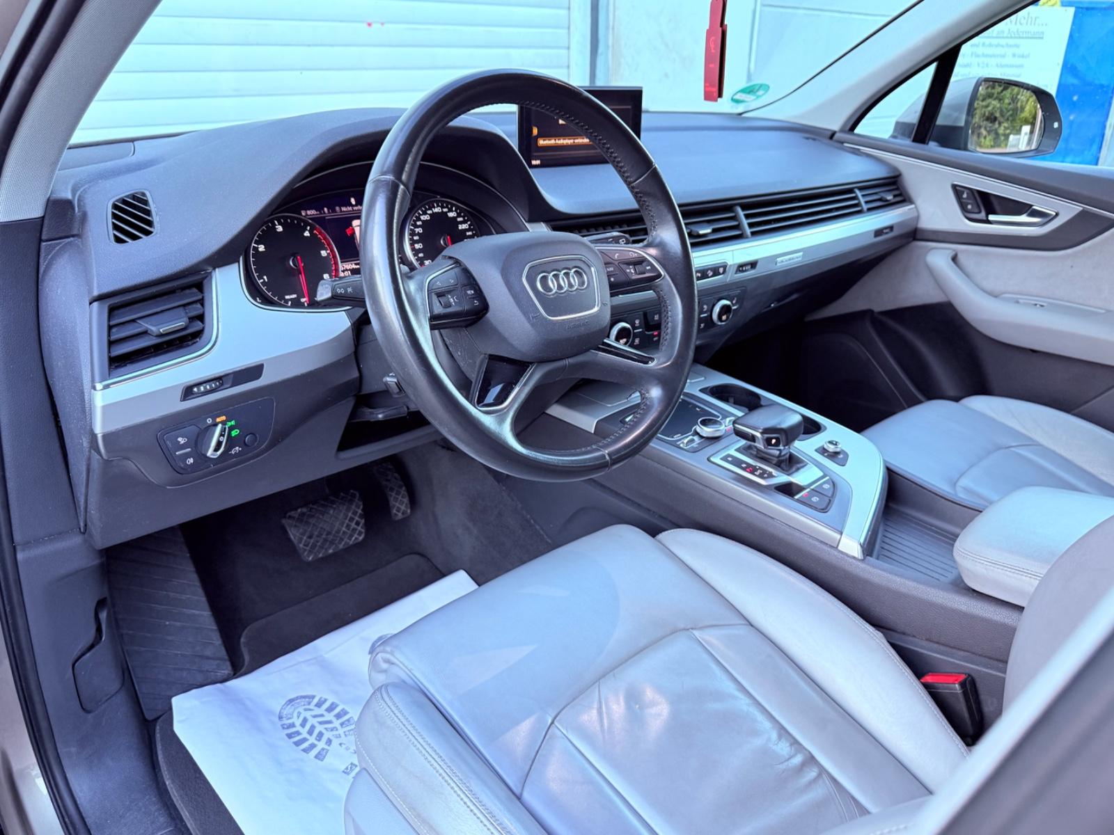 Audi Q7 3.0 TDI quattro, 7 Sitzer, NaVi,klima,top Zus