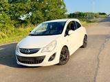 Opel Corsa 1.4 Color Stripes Color Stripes - Opel Corsa: Stripes