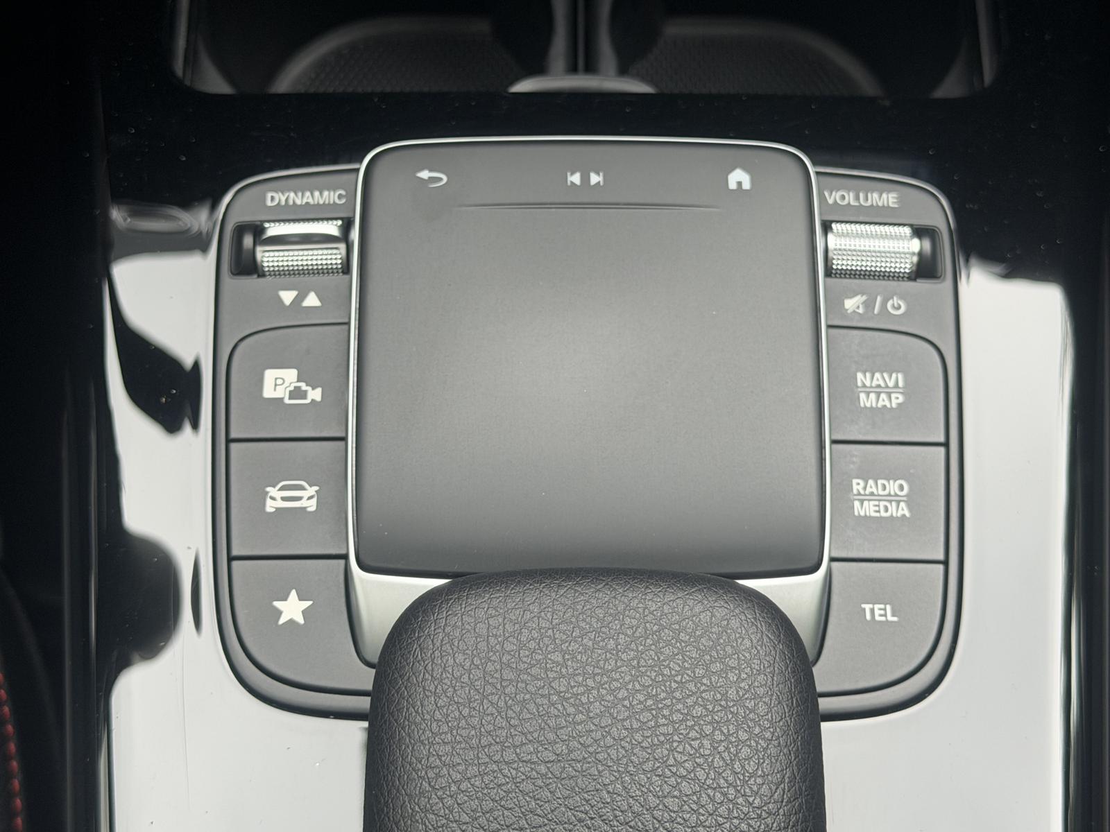Mercedes-Benz A 250 e AMG LED MBUX Distronic Pano Kamera-360°