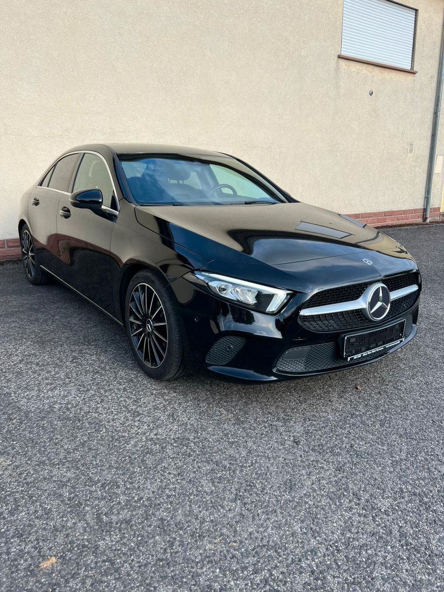 MERCEDES-BENZ A 200 -Limousine