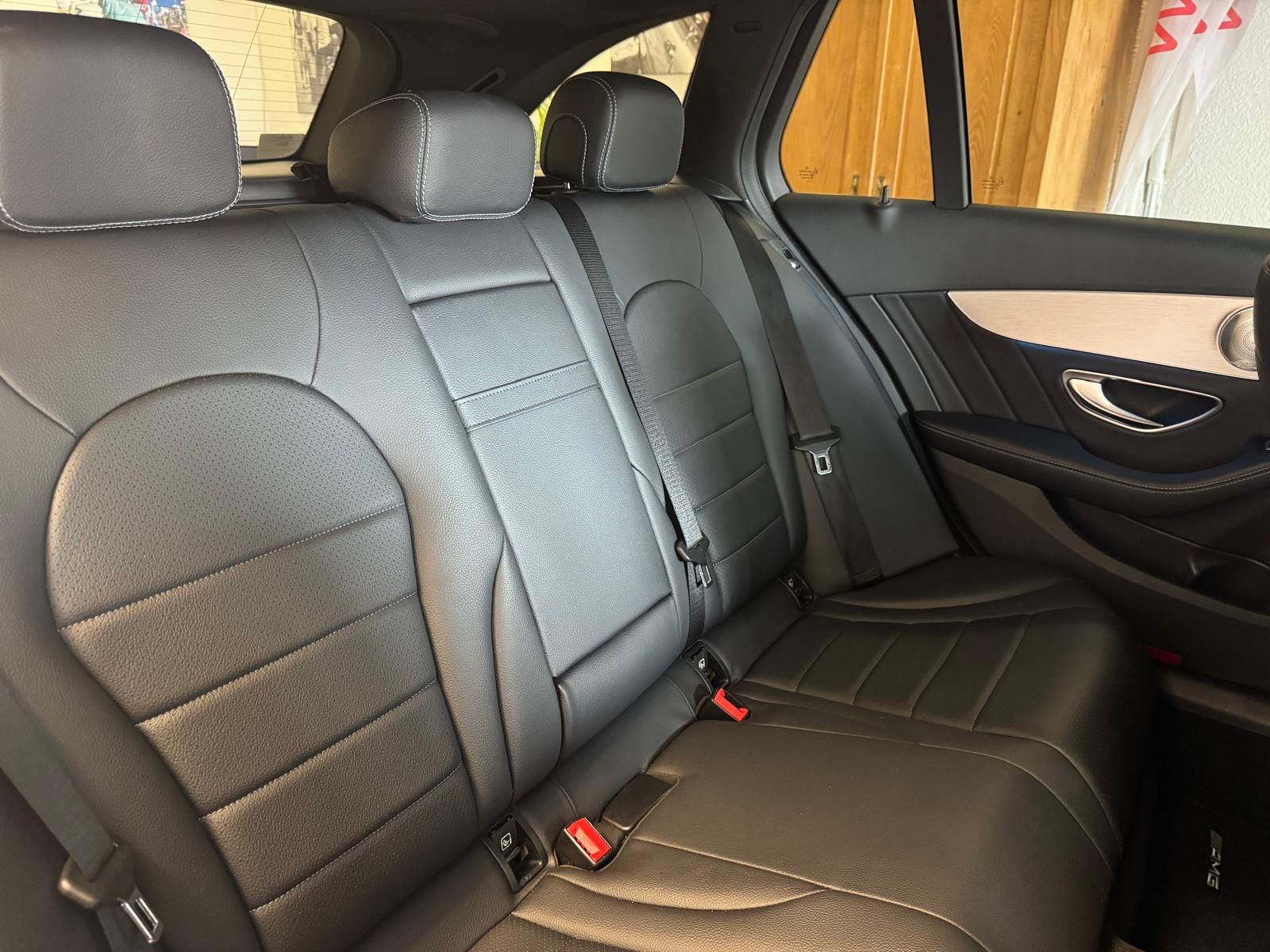 Fahrzeugabbildung Mercedes-Benz C 300 T-Modell/AMG LINE/PANORAMA/NAVI/BURMESTER