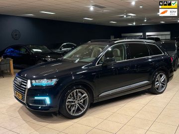 Audi Q7 - 1