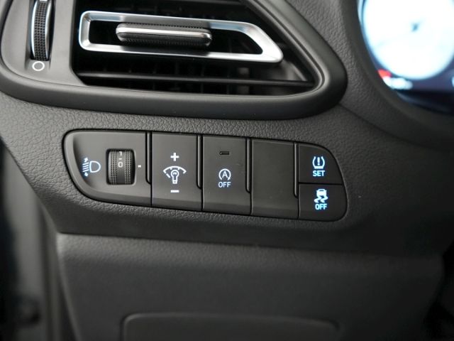 i30cw FACELIFT T-GDI ADVANTAGE DCT+VOLL LED+NAVI
