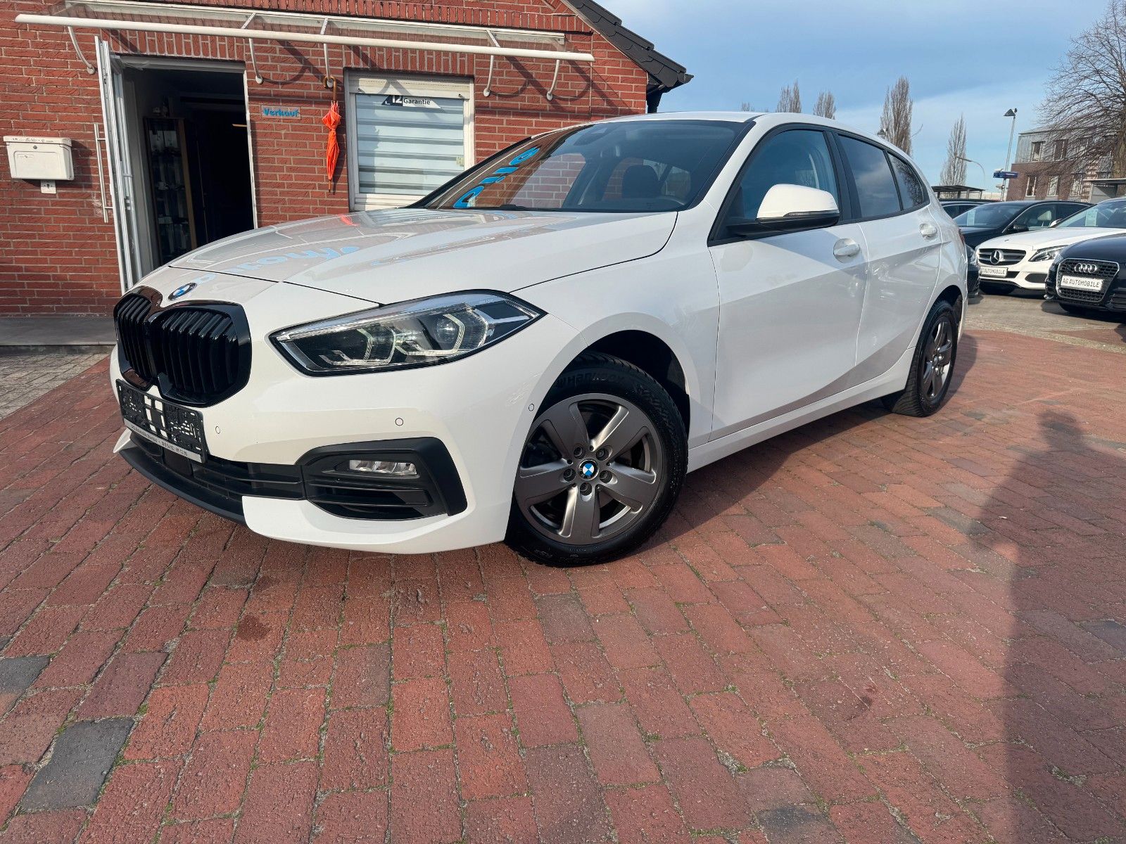 BMW 118I 1 Limousine Advantage/KAM/NAVI/LED/2HAND