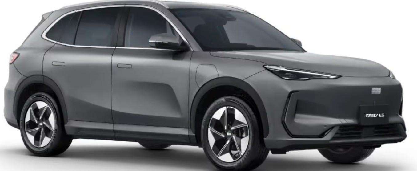 Geely E5 BEV 68kWh Max+,Massage,Panodach Headup,360°Ka
