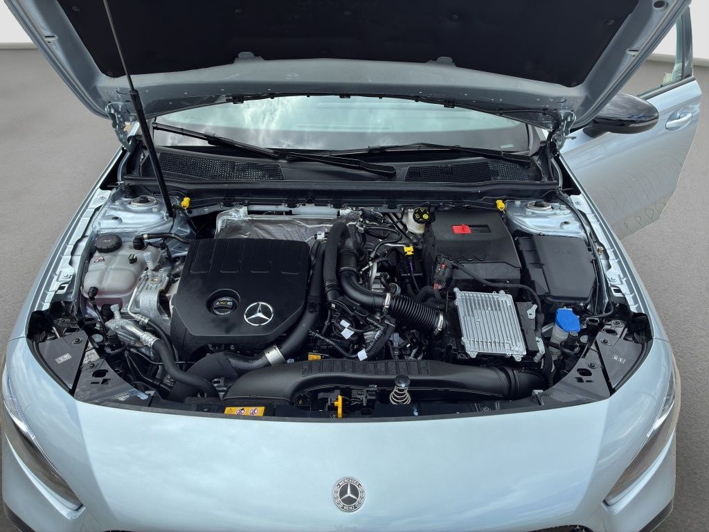 Fahrzeugabbildung Mercedes-Benz A 200 AMG*NIGHT*PSD*M-BEAM*RFK*TOTW*K-GO*19''*