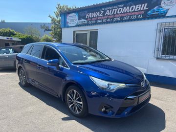 Toyota Avensis - 1