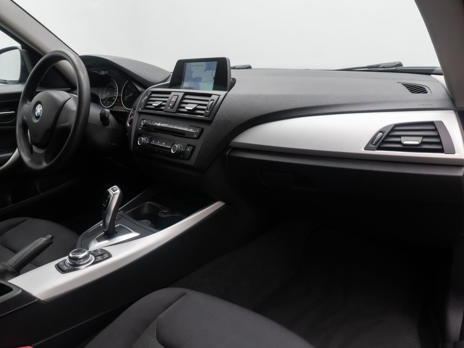 Fahrzeugabbildung BMW 116i Aut NaviBusiness Sitzheizung Freisprecheinr
