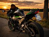 Kawasaki Ninja ZX-10R - KAWASAKI NINJA ZX