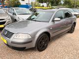Volkswagen Passat 1.6 Family*Klima*R-Kamerra*S-Dach - Volkswagen Passat aus 2003
