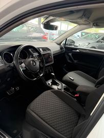 Volkswagen Tiguan - 6