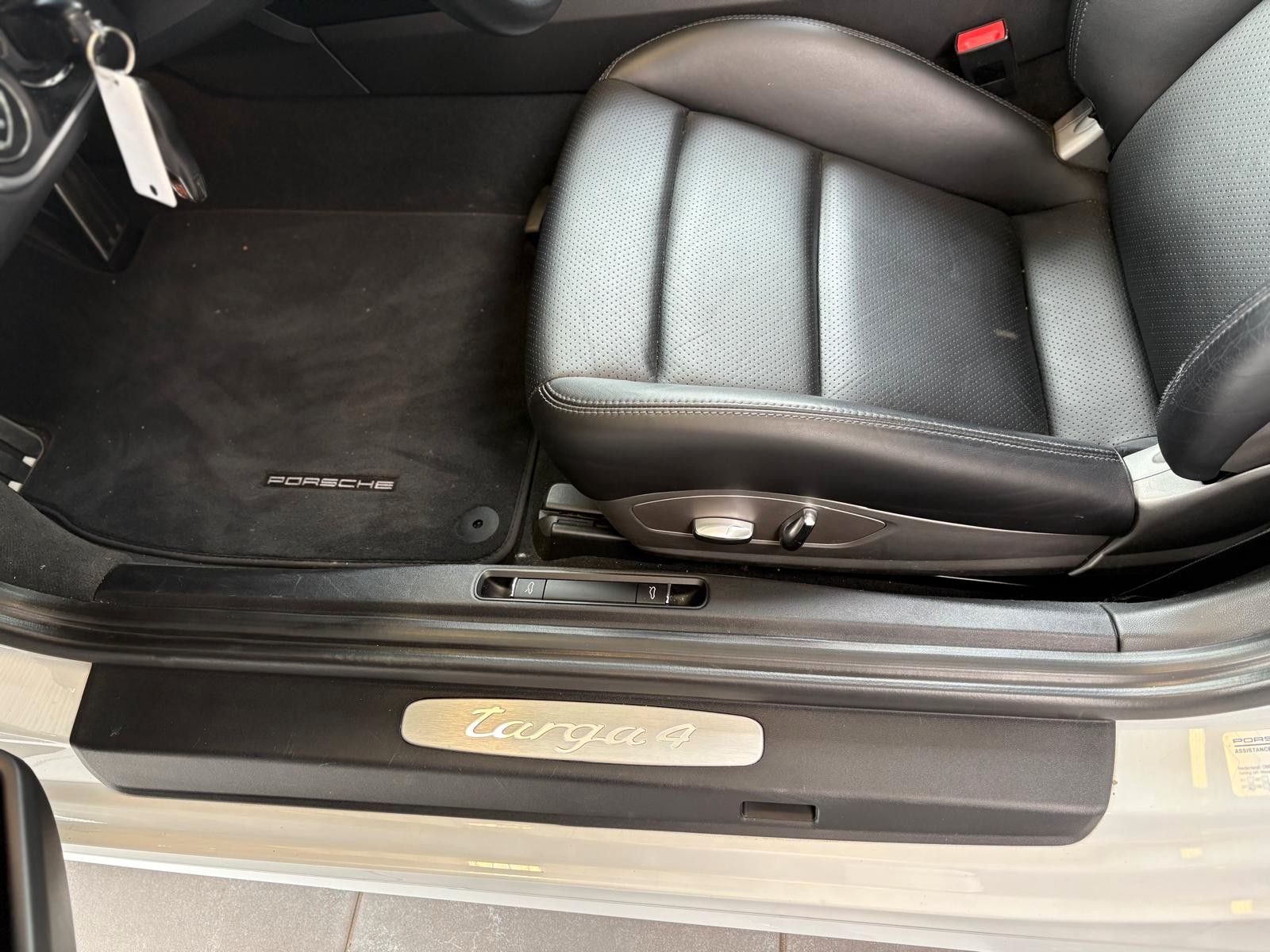 Fahrzeugabbildung Porsche 991/911 Targa 4 SAGA Sport Chrono