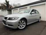 BMW Bmw E90 330XI 1-Hand Klima Navi VollLeder ... - BMW 330 in Aachen