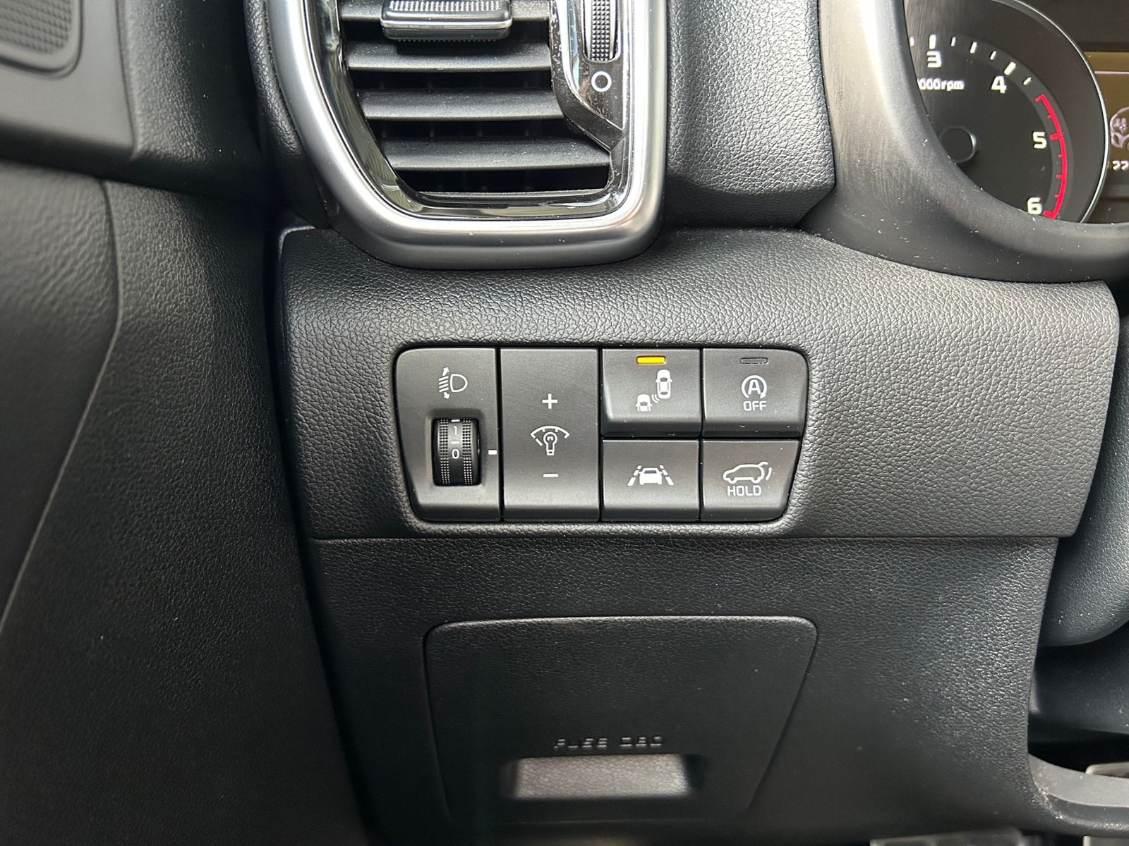 Fahrzeugabbildung Kia Sportage Platinum Edition 4WD PANO LEDER 19"