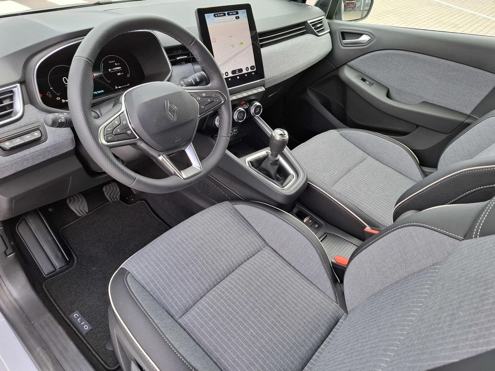 Renault Clio - Bild 17