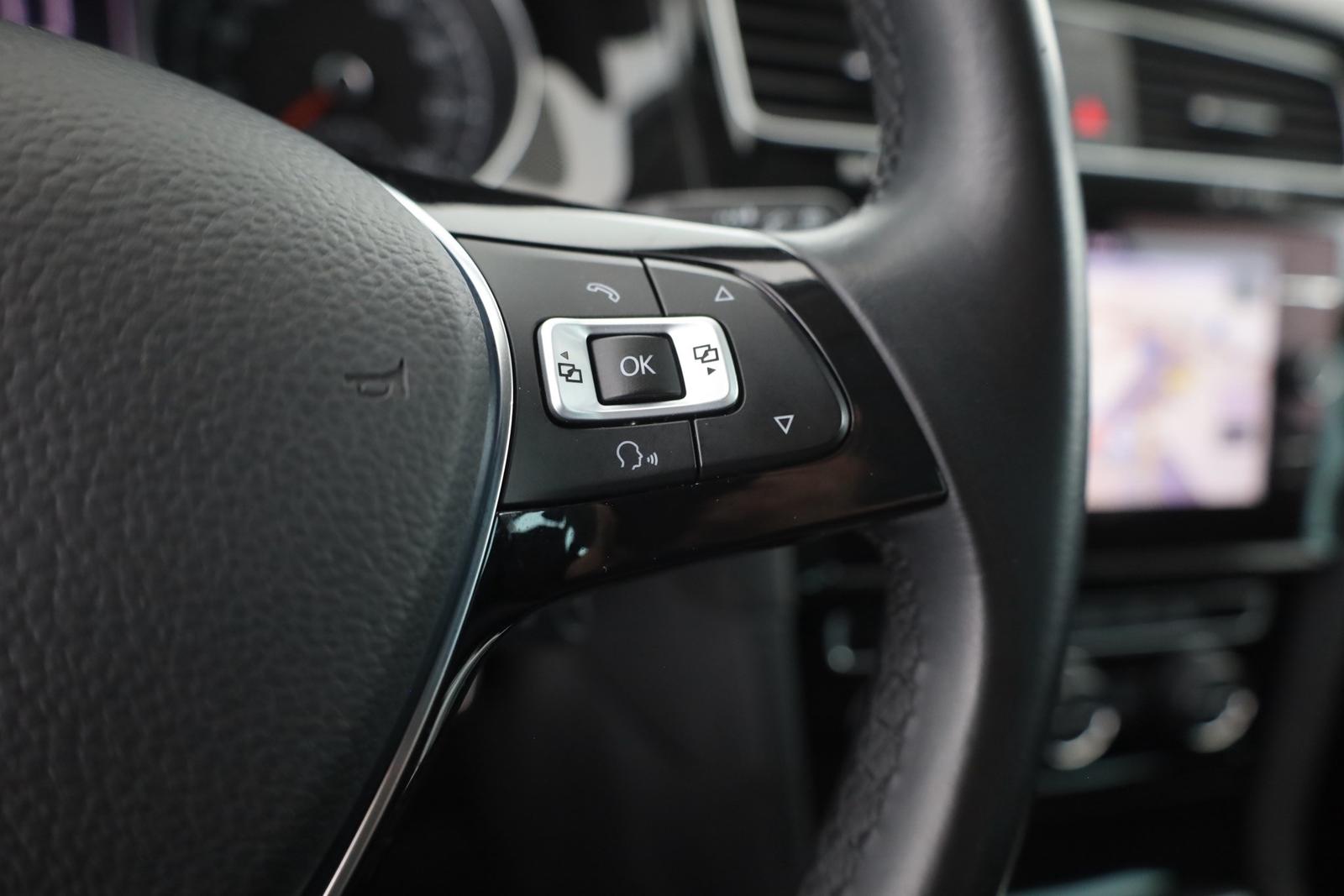 Volkswagen Golf VII Variant 1.0 TSI Navi Sitzheizung PDC