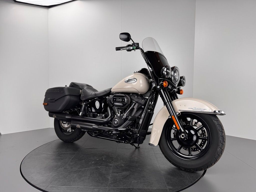 Fahrzeugabbildung Harley-Davidson SOFTAIL HERITAGE CLASSIC *JEKILL&HYDE *NEUWERTIG