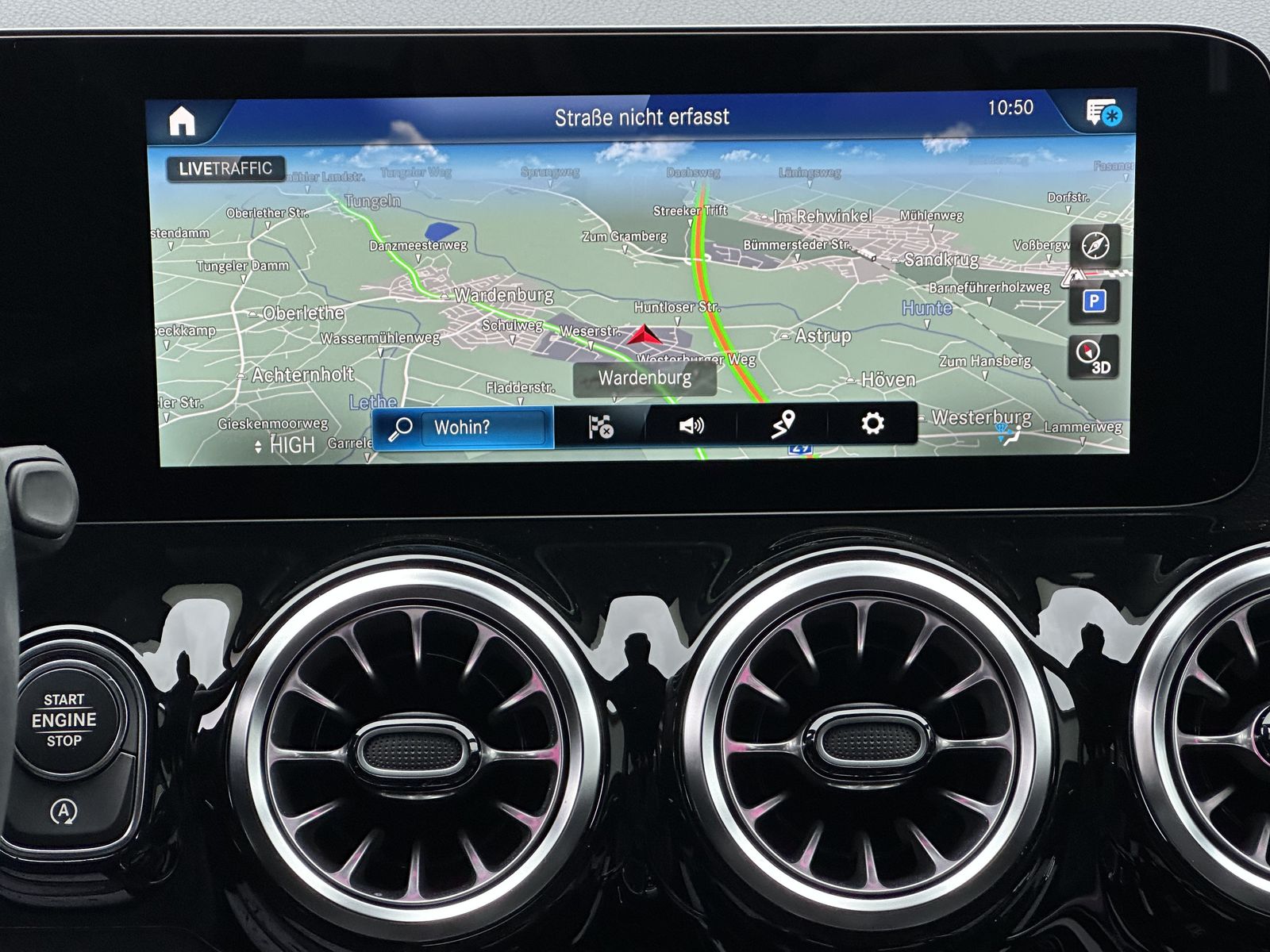 Fahrzeugabbildung Mercedes-Benz GLA 200 Progressive NAV+LED+360°+18ZO+DISTRONIC