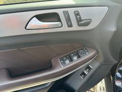 MERCEDES-BENZ GL 350 BlueTec 4Matic AMG/7-Sitzer/Panorama