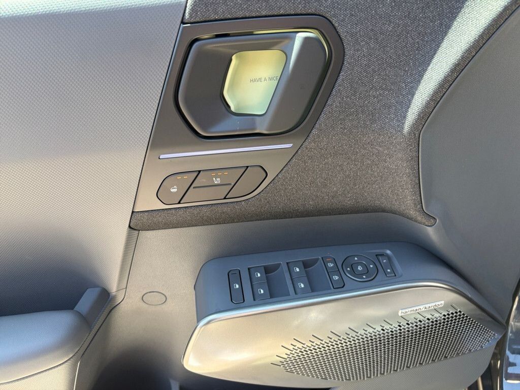 Fahrzeugabbildung Kia EV2 Elektro 42,2 kWh SHZ KAMERA H/K ACC LED 360°