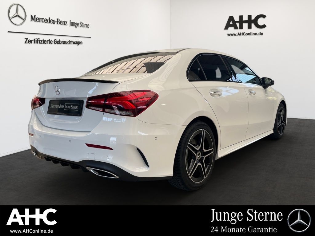 Fahrzeugabbildung Mercedes-Benz A 250 AMG Night Navi LED Tempomat KeyLess Ambie.