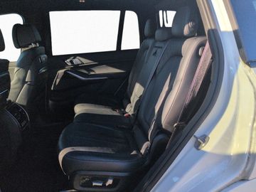 BMW X7 - 12