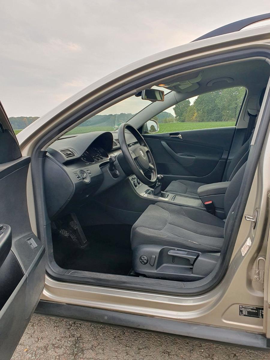 Volkswagen Passat 2006 — photo 8