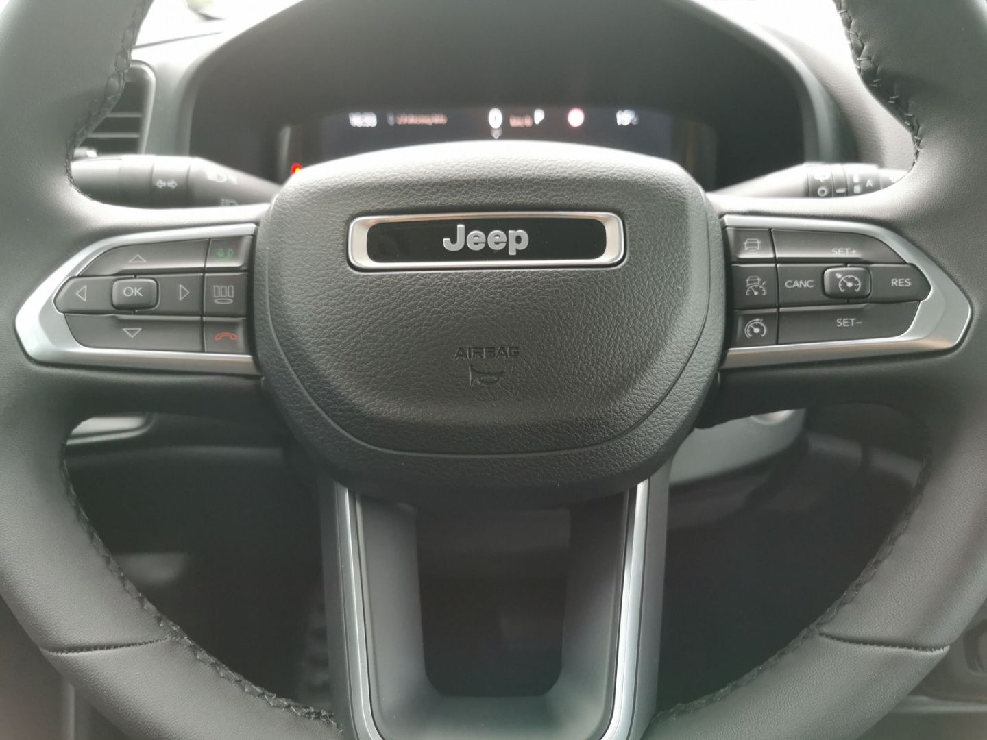 Fahrzeugabbildung Jeep Renegade Altitude Navi digi. Cockpit LED CarPlay