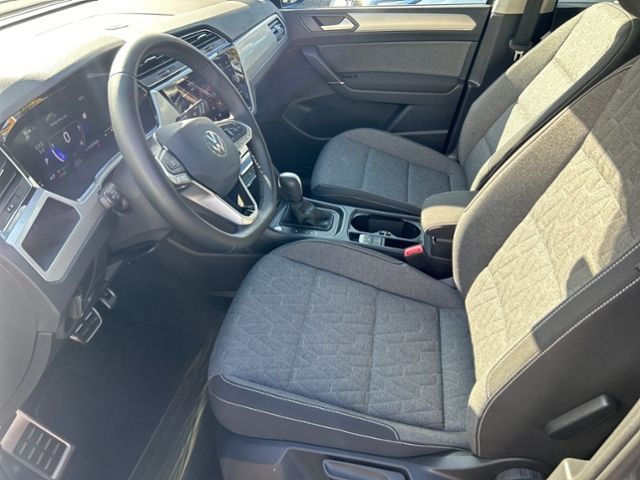 Fahrzeugabbildung Volkswagen Touran 2.0 TDI MOVE R-LINE-EXTERIEUR KEYLESS LED