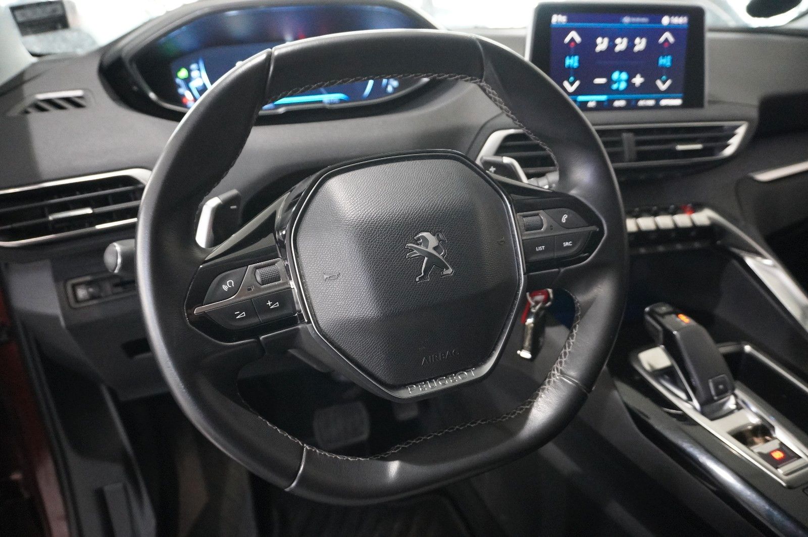 Fahrzeugabbildung Peugeot 3008 1.6D ALLURE NAVI/LED/KAMERA/SHZ/VIRTU./AHK