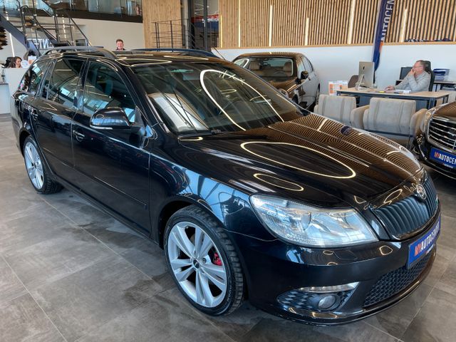 Skoda Octavia Combi RS *NAVI*SZHZ*PDC*VOLLLEDER*