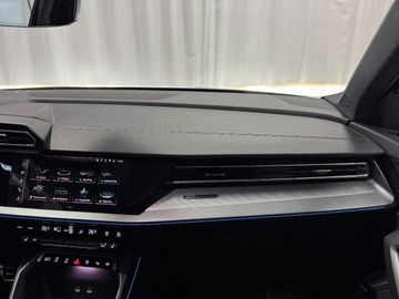 Fahrzeugverkauf 25 Audi A3 Sportback S line Pano Sonos Matrix