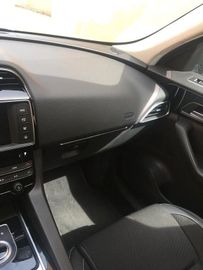 Jaguar F-Pace - 11