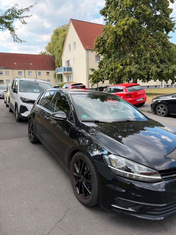 Image of Volkswagen Golf