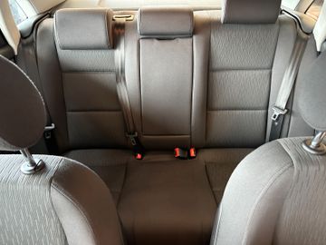Audi A4 Lim. *TEMPOMAT*KLIMAAUTOMATIK*SitzHZ*